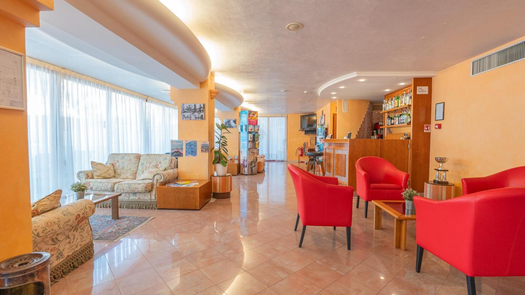 Hotel Nobel Rimini Bagian luar foto