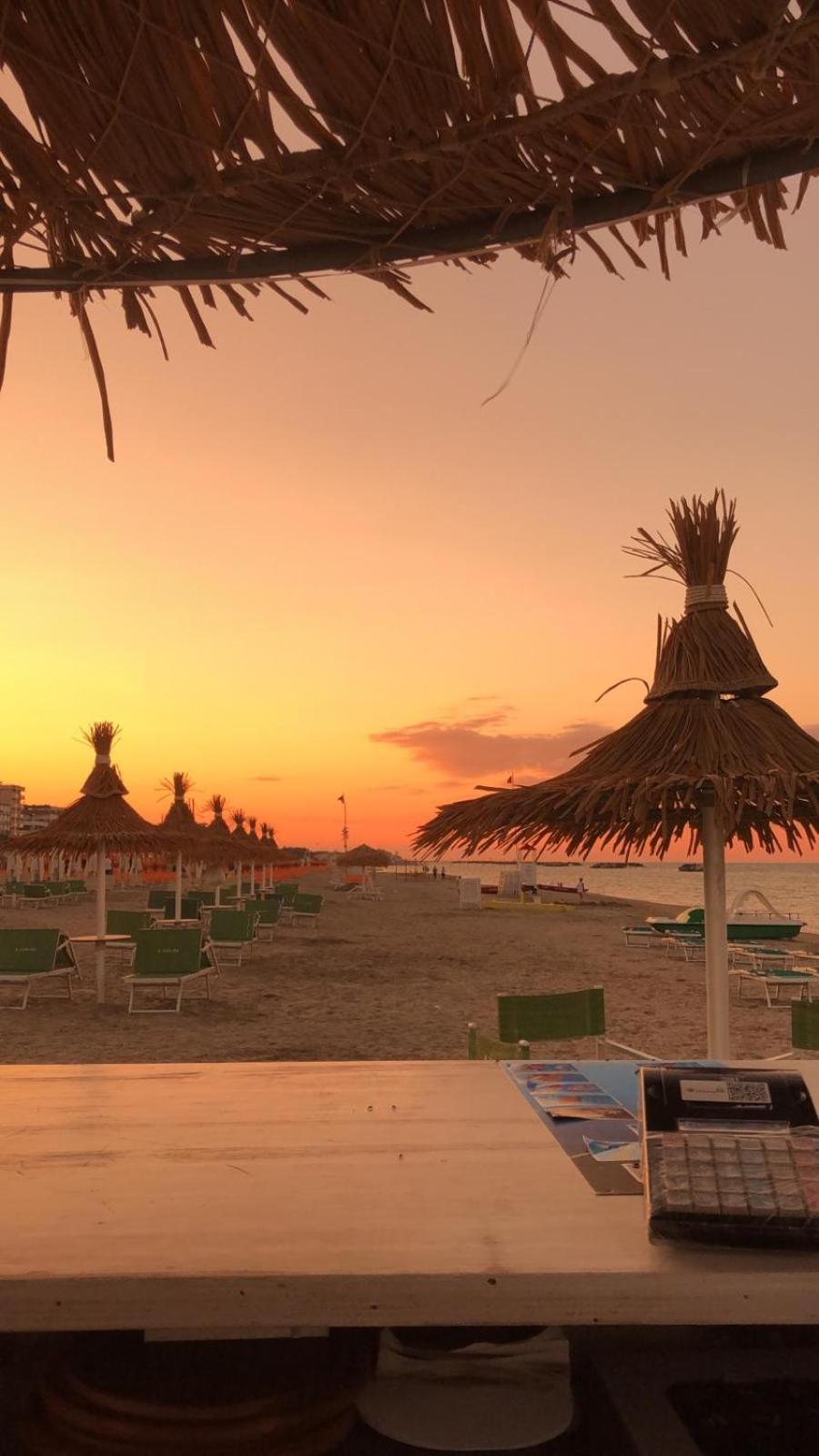 Hotel Nobel Rimini Bagian luar foto