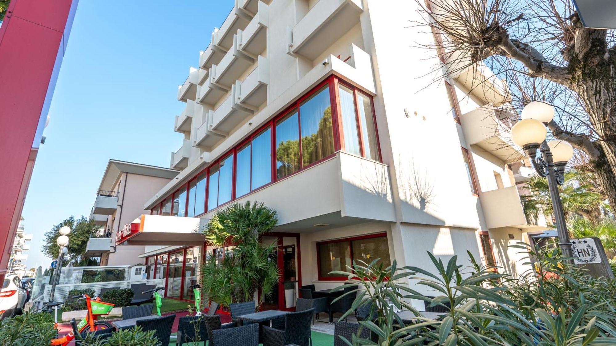Hotel Nobel Rimini Bagian luar foto