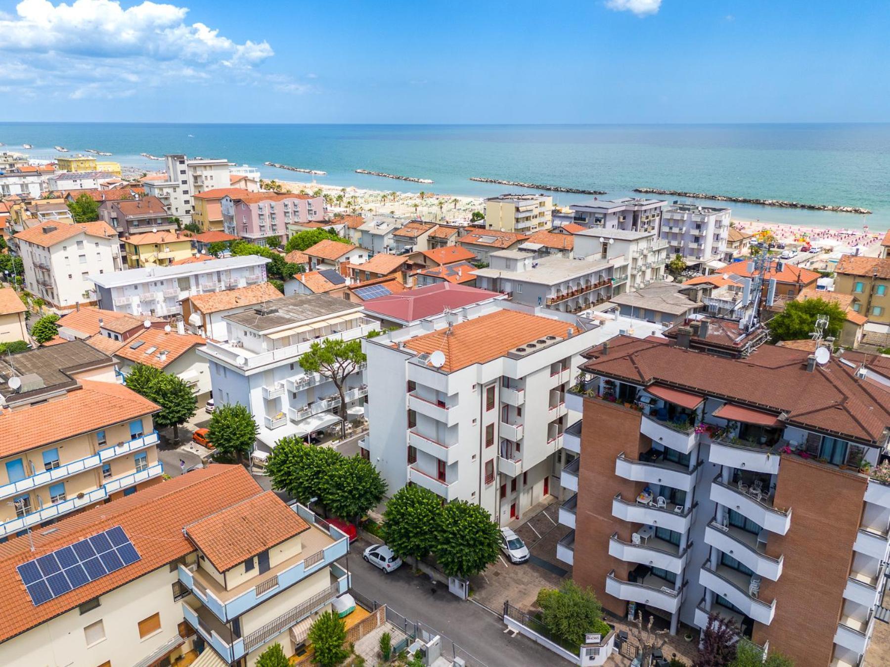 Hotel Nobel Rimini Bagian luar foto