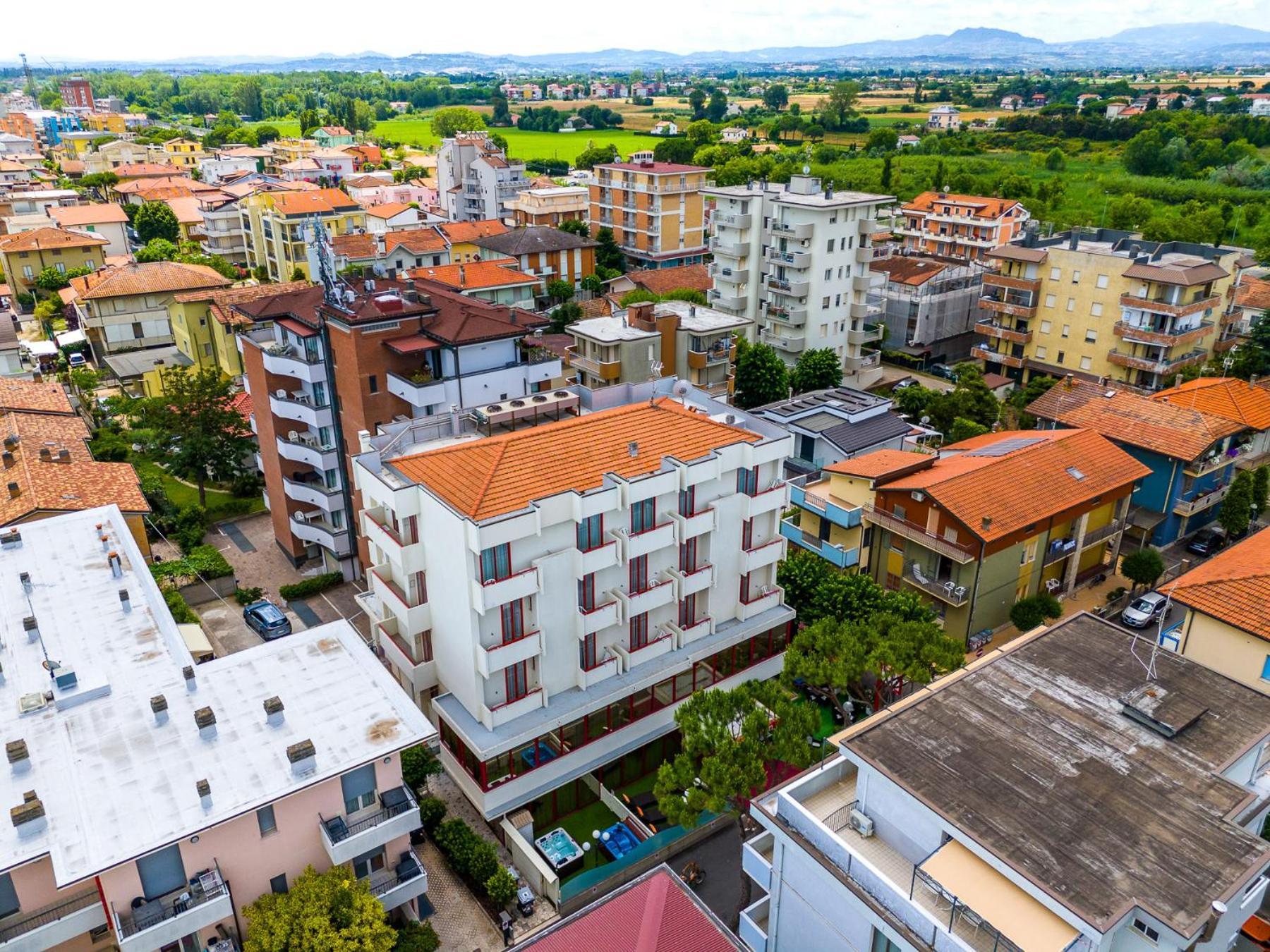 Hotel Nobel Rimini Bagian luar foto